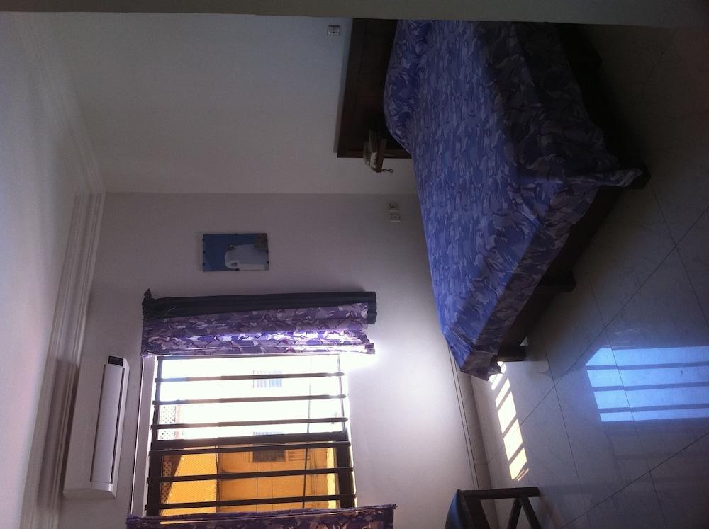 Acropole Hotel Cotonou Esterno foto