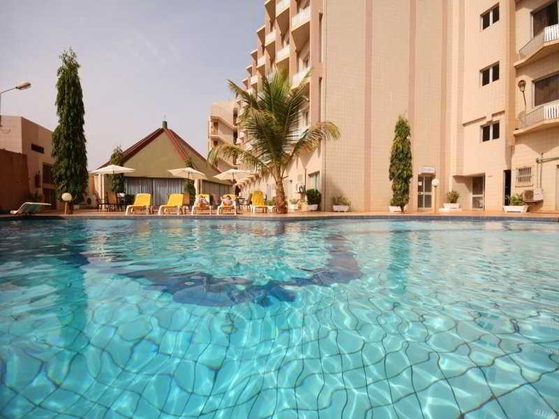 Acropole Hotel Cotonou Esterno foto
