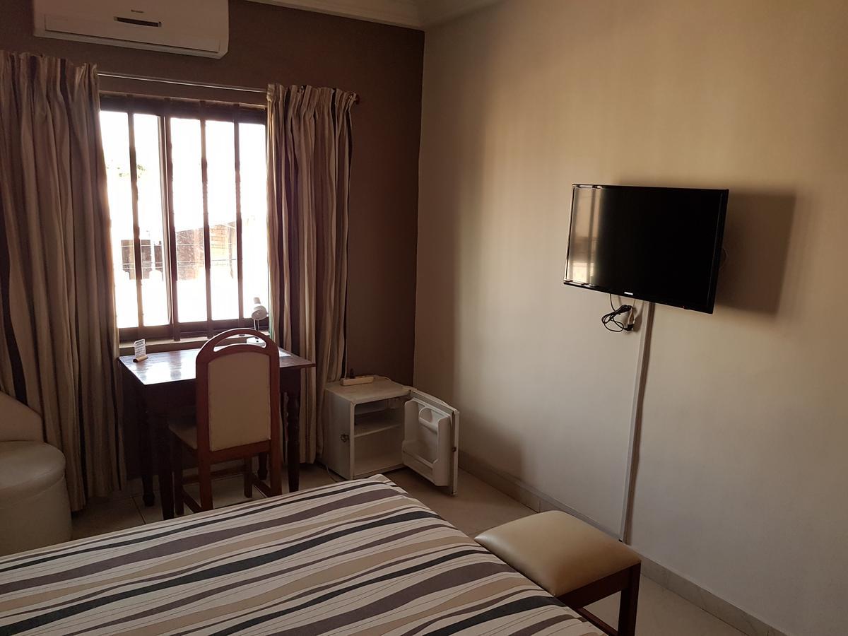 Acropole Hotel Cotonou Esterno foto